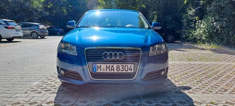 Blau Gebraucht 2010 Audi A3 Attraction Limousine | 5.000 € (Guter Preis) - Bild 1/4