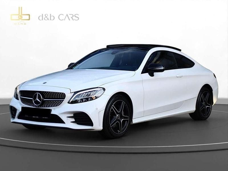 Polarweiss Gebraucht 2019 Mercedes C180 AMG line Coupé | 27.800 € (Guter Preis) - Bild 1/4