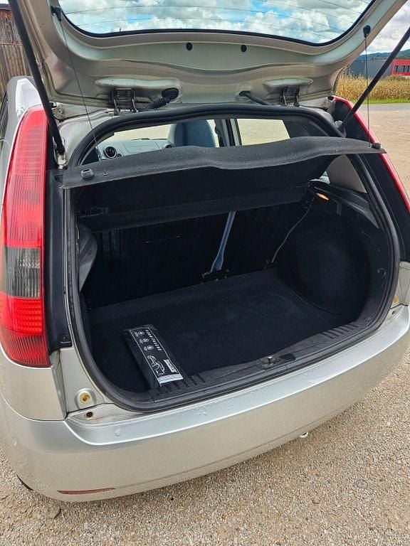 Gebraucht Ford Fiesta 80 PS (58 kW) 2005 Silber Kleinwagen