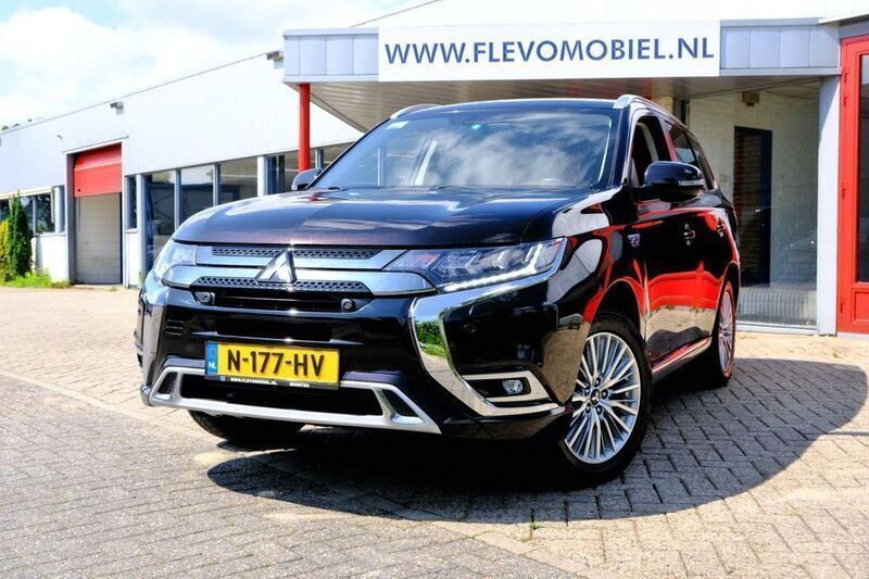 Schwarz Gebraucht 2021 Mitsubishi Outlander P-HEV Intense SUV | 19.949 € (Fairer Preis) - Bild 1/4