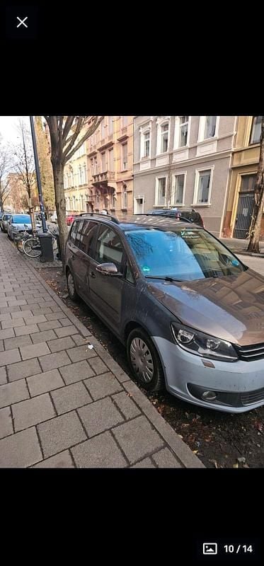 Braun Gebraucht 2012 VW Touran Van / Kleinbus | 4.200 € (Superpreis) - Bild 1/4