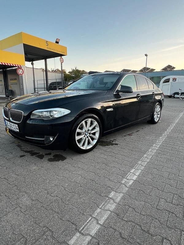 Schwarz Gebraucht 2013 BMW 530 Limousine | 10.000 € (Superpreis) - Bild 1/4
