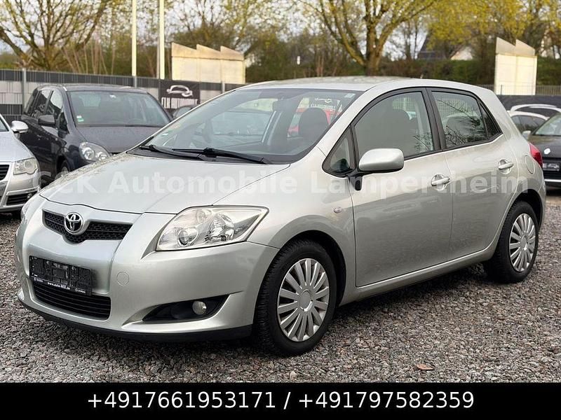 Gebraucht Toyota Auris Sol 126 PS (92 kW) 2007 Silber Kleinwagen