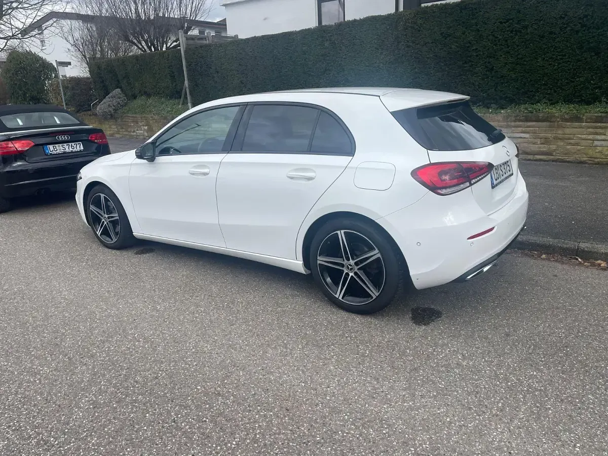 Gebraucht Mercedes A200 163 PS (119 kW) 2018 Weiß Limousine