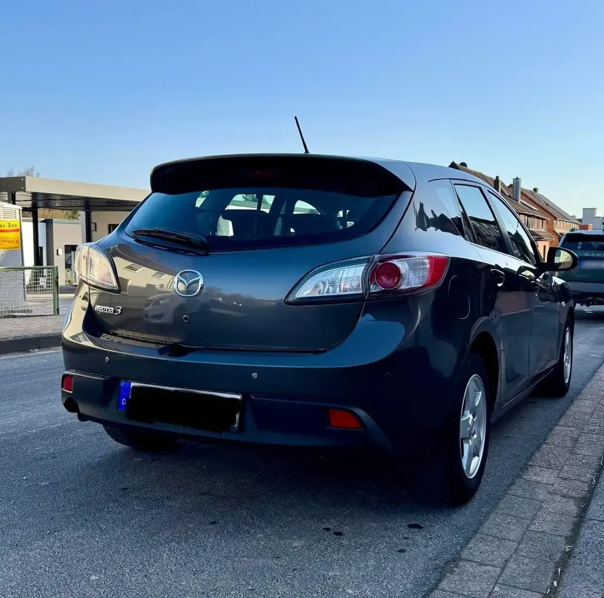 Gebraucht Mazda 3 Exclusive-Line 105 PS (77 kW) 2011 Grau Limousine