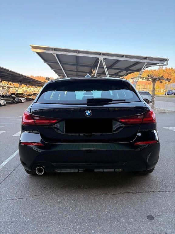 Gebraucht BMW 116 Advantage 116 PS (85 kW) 2021 Schwarz Kleinwagen
