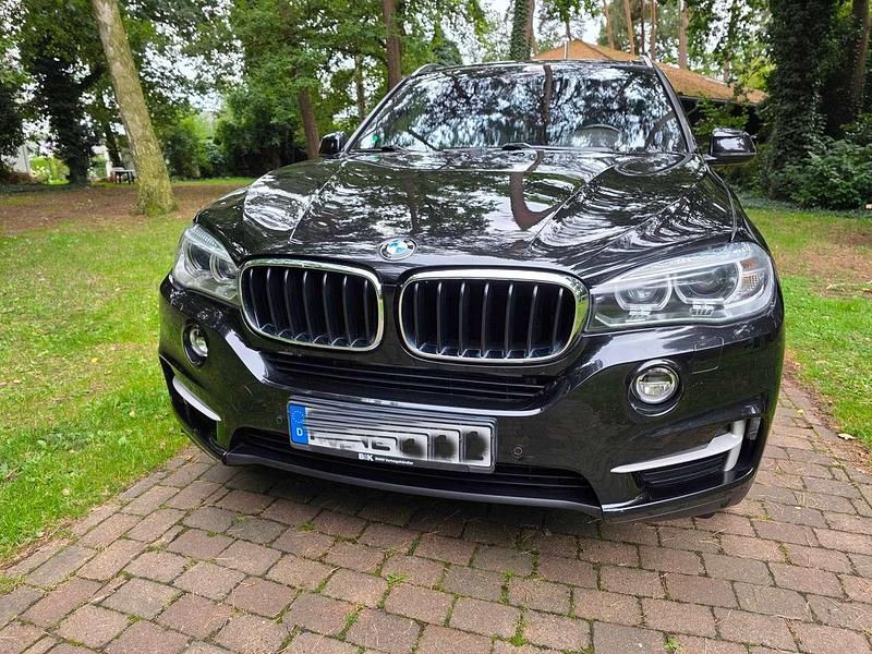 Schwarz Gebraucht 2018 BMW X5 Comfort Edition SUV | 32.500 € (Guter Preis) - Bild 1/4