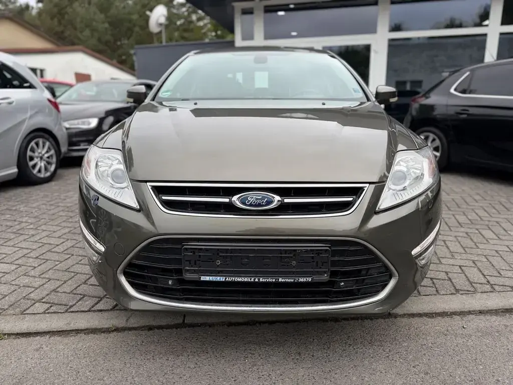 Gebraucht Ford Mondeo Titanium 160 PS (117 kW) 2011 Braun Limousine