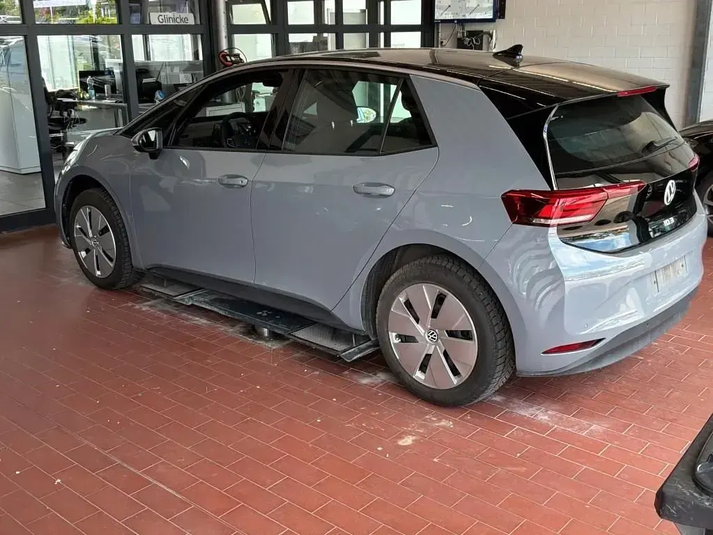 Gebraucht VW ID.3 Pro 150 kW (204 PS) 2024 Grau Kleinwagen