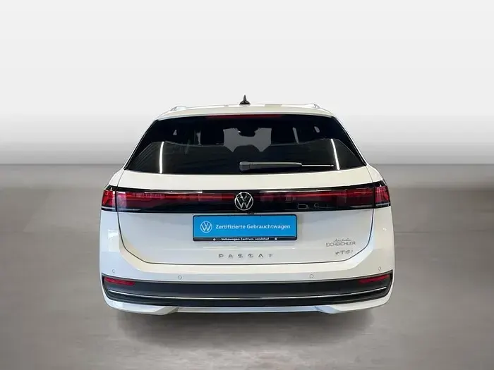 Gebraucht VW Passat Business 150 PS (110 kW) 2025 Pure white Kombi