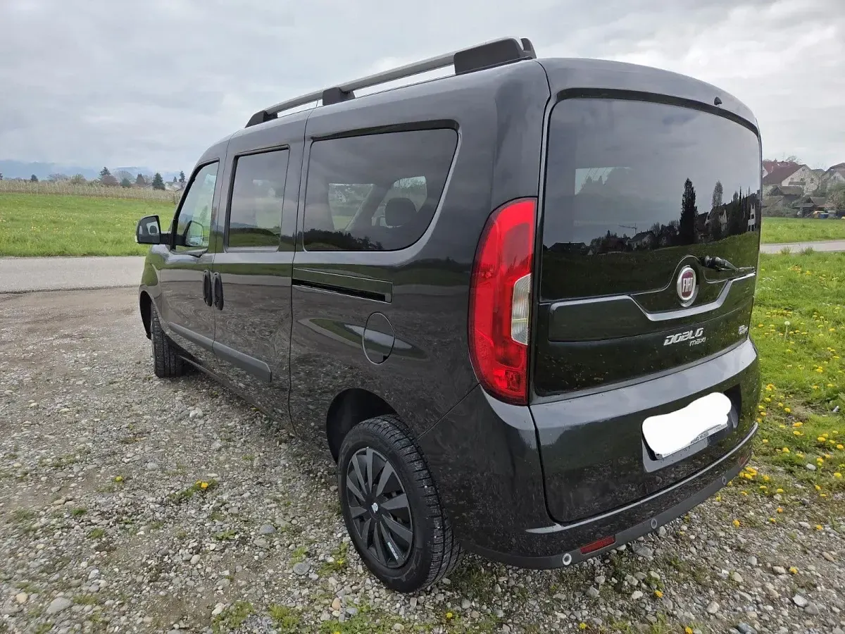 Gebraucht Fiat Doblò 120 PS (88 kW) 2016 Schwarz Van / Kleinbus