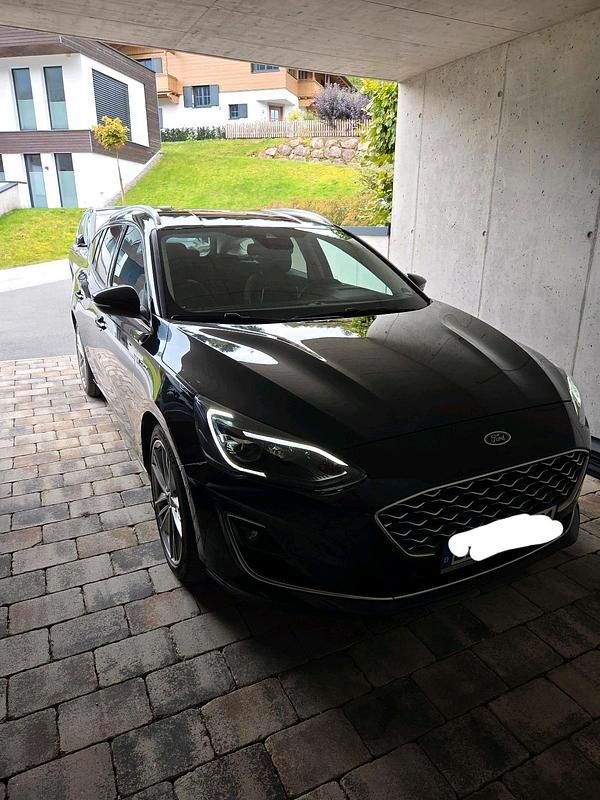 Schwarz Gebraucht 2020 Ford Focus Kombi | 16.500 € (Fairer Preis) - Bild 1/4
