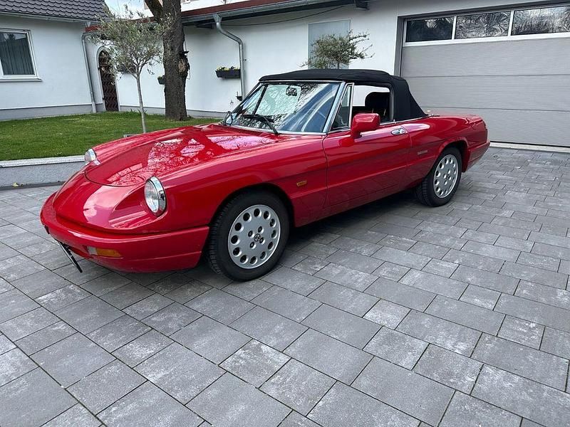 Gebraucht Alfa Romeo Spider 126 PS (92 kW) 1990 Rot Cabrio