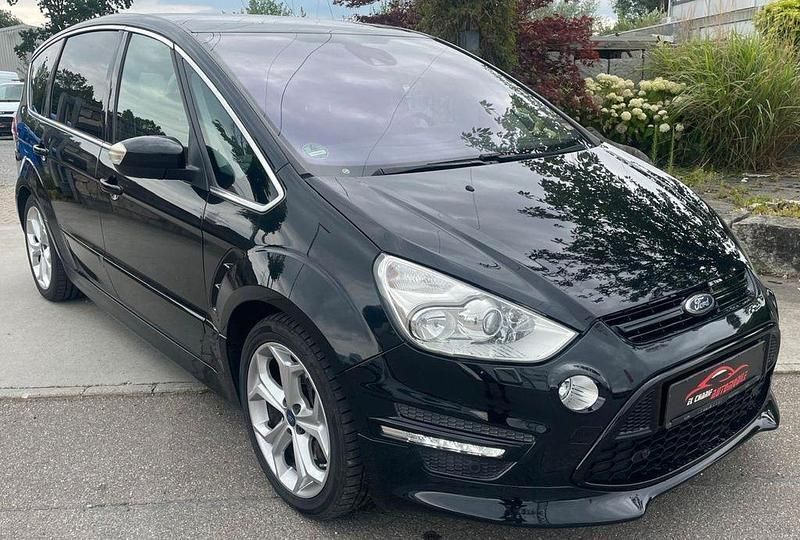 Schwarz Gebraucht 2014 Ford S-MAX Titanium S Van / Kleinbus | 10.999 € (Fairer Preis) - Bild 1/4