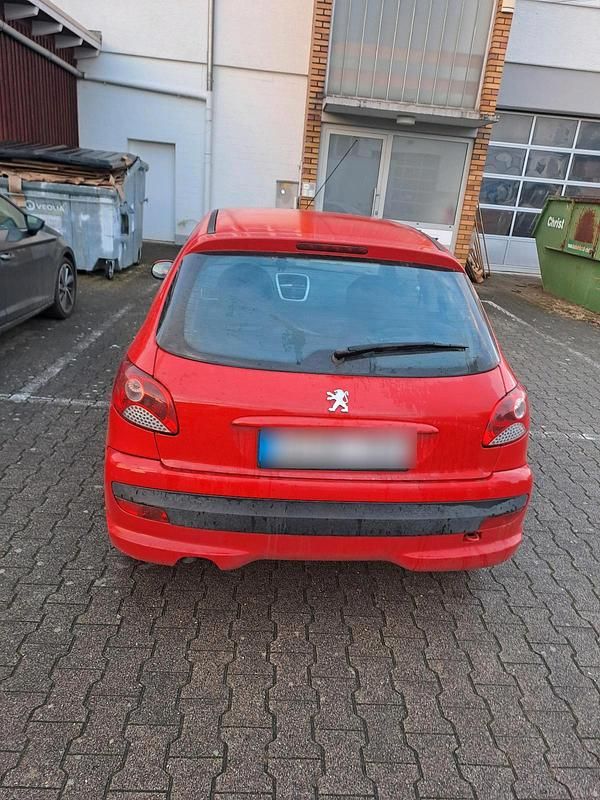 Rot Gebraucht 2010 Peugeot 206+ Kleinwagen | 1.800 € (Fairer Preis) - Bild 1/4