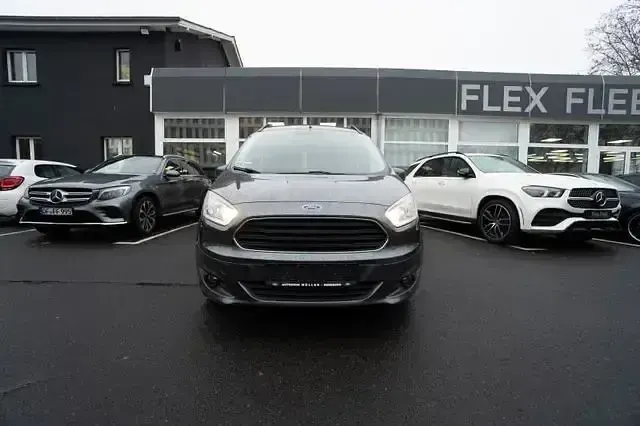 Gebraucht Ford Tourneo Courier Titanium 101 PS (74 kW) 2017 Grau Van / Kleinbus
