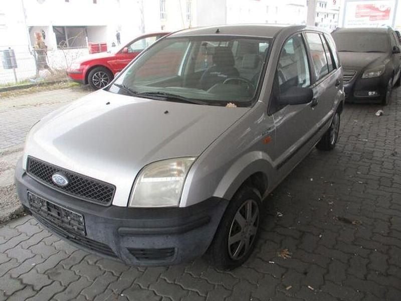 Silber Gebraucht 2005 Ford Fusion Ambiente Limousine | 1.750 € (Guter Preis) - Bild 1/4