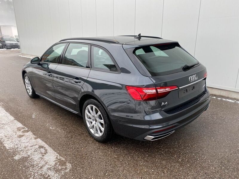 Gebraucht Audi A4 Sport 204 PS (150 kW) 2024 Grau Kombi