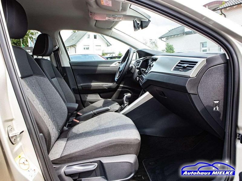 Gebraucht VW Polo Move 95 PS (69 kW) 2024 Ivorysilvermetallic (metallic) Limousine