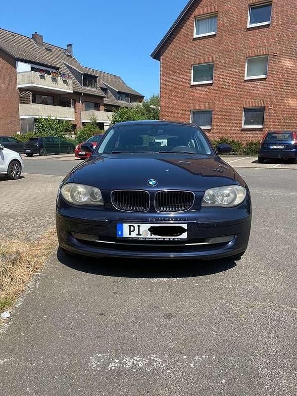 Blau Gebraucht 2008 BMW 118 Kleinwagen | 1.700 € - Bild 1/4