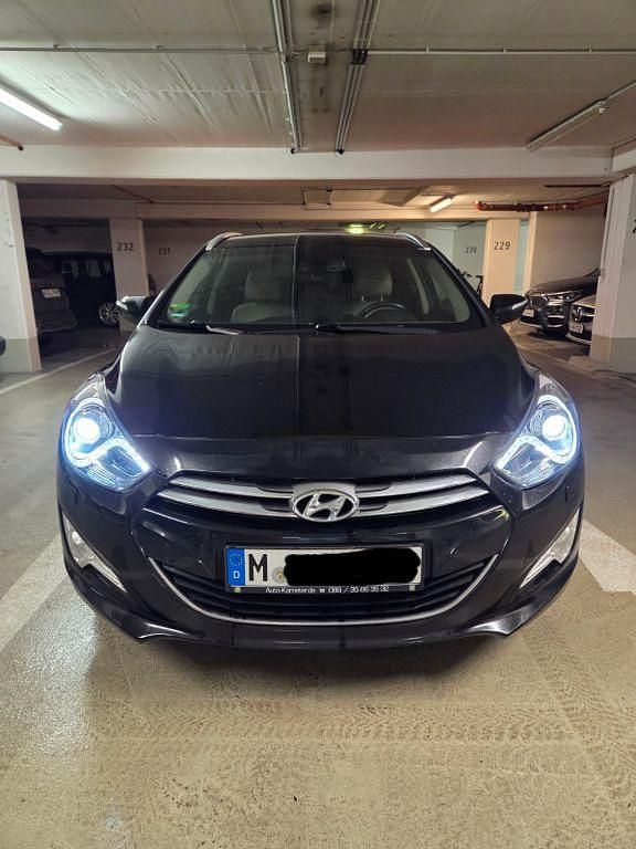 Gebraucht Hyundai i40 Premium 136 PS (100 kW) 2015 Schwarz Kombi