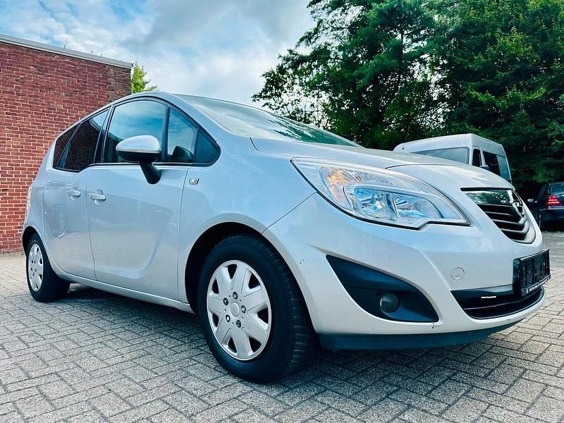 Silber Gebraucht 2012 Opel Meriva Van / Kleinbus | 2.500 € (Superpreis) - Bild 1/4