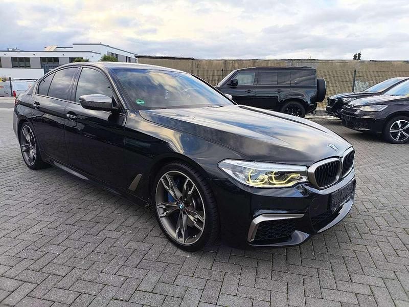 Gebraucht BMW 550 462 PS (339 kW) 2018 Schwarz Limousine