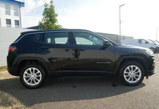 Gebraucht Jeep Compass Altitude 130 PS (95 kW) 2024 Schwarz SUV