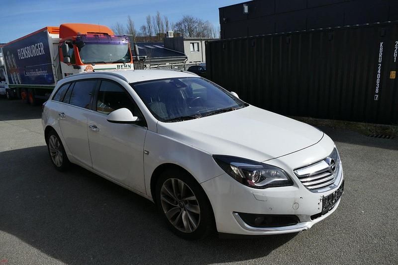 Gebraucht Opel Insignia 120 PS (88 kW) 2013 Weiß Kombi