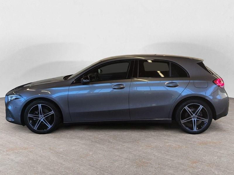 Gebraucht Mercedes A160 109 PS (80 kW) 2019 Limousine