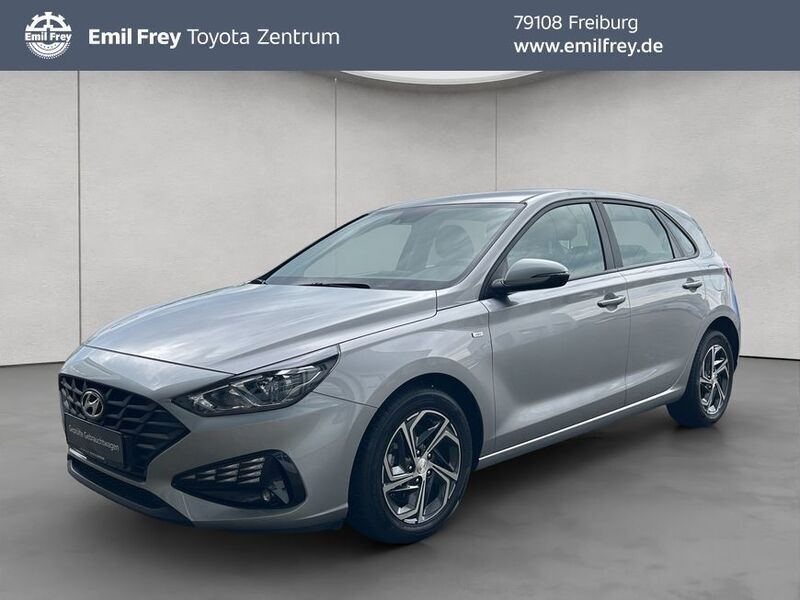 Silber Gebraucht 2023 Hyundai i30 Select Limousine | 16.990 € (Guter Preis) - Bild 1/4