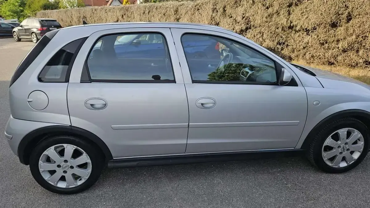 Gebraucht Opel Corsa 75 PS (55 kW) 2005 Kleinwagen