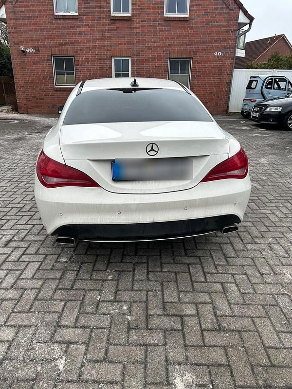 Gebraucht Mercedes CLA180 122 PS (89 kW) 2013 Weiß Limousine