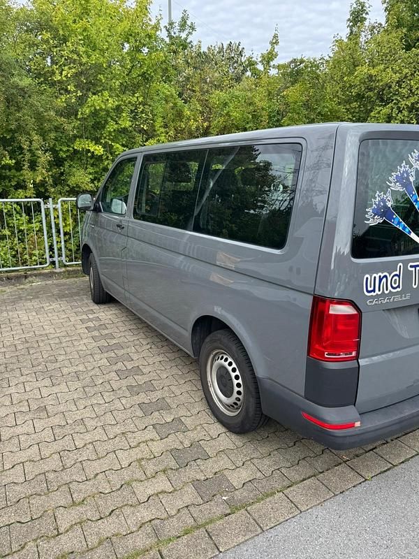Grau Gebraucht 2016 VW T6 Van | 21.900 € (Fairer Preis) - Bild 1/4