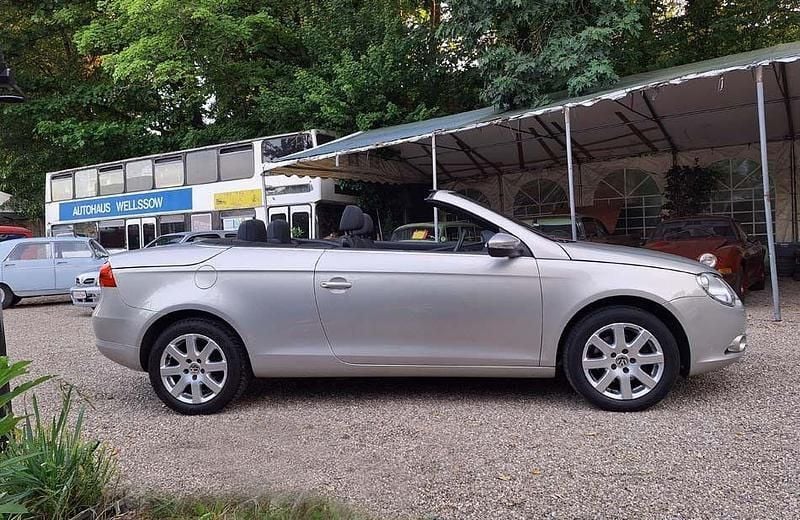 Silber Gebraucht 2009 VW Eos Cabrio | 5.990 € (Fairer Preis) - Bild 1/4