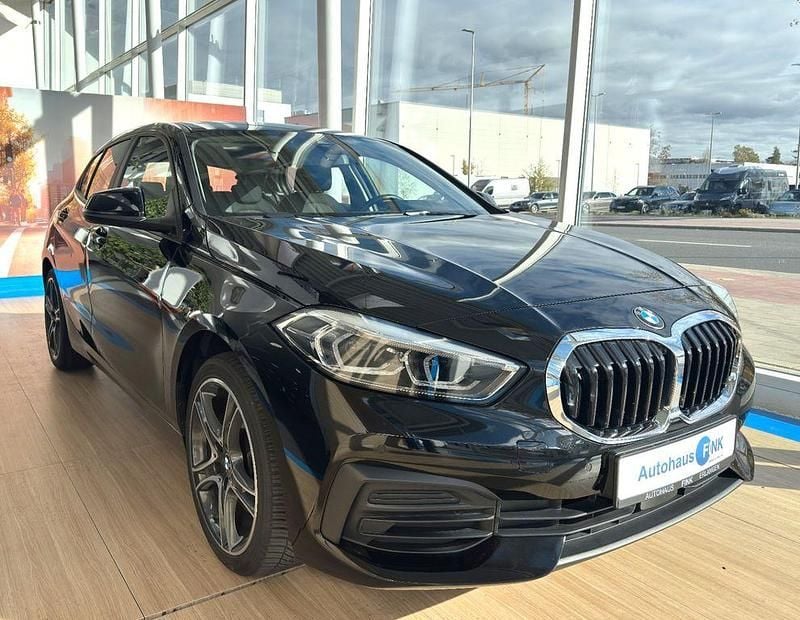 Schwarz Gebraucht 2021 BMW 116 Advantage Kleinwagen | 17.500 € (Fairer Preis) - Bild 1/4