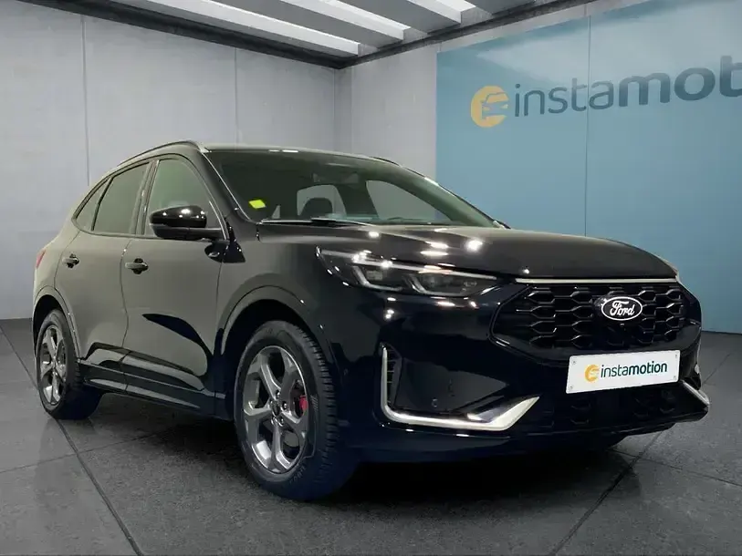 Gebraucht Ford Kuga ST-Line X 186 PS (136 kW) 2024 Schwarz SUV