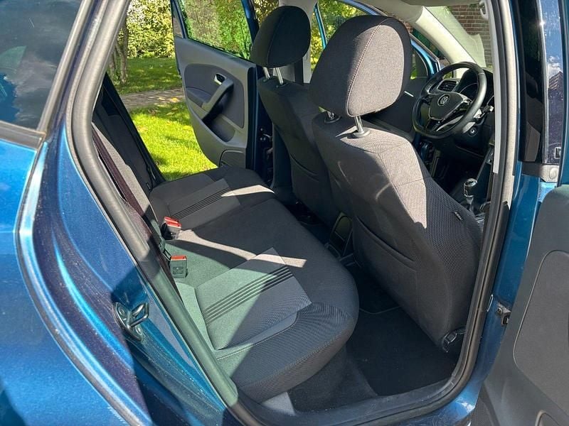 Blau Gebraucht 2016 VW Polo Allstar Kleinwagen | 9.400 € (Fairer Preis) - Bild 1/4