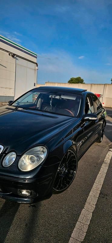 Schwarz Gebraucht 2002 Mercedes E500 AMG Limousine | 8.000 € (Guter Preis) - Bild 1/4