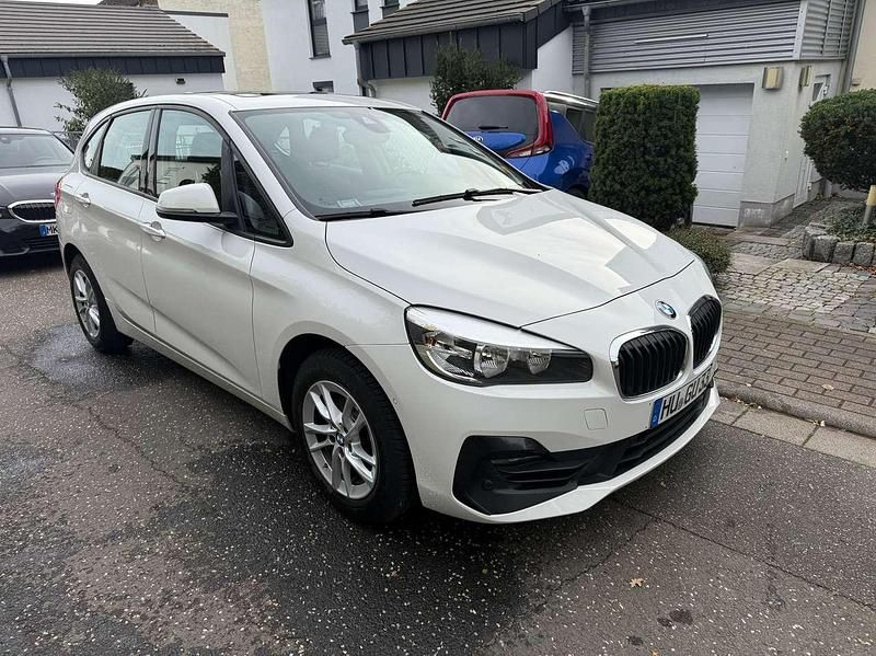 Weiß Gebraucht 2019 BMW 216 Kombi | 10.700 € (Guter Preis) - Bild 1/4