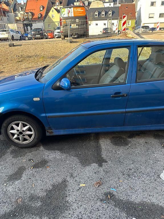 Gebraucht VW Polo Basis 60 PS (44 kW) 2000 Blau Limousine