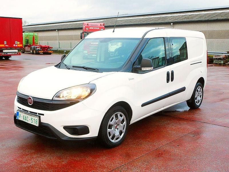 Gebraucht Fiat Doblò 105 PS (77 kW) 2020 Weiß Van / Kleinbus