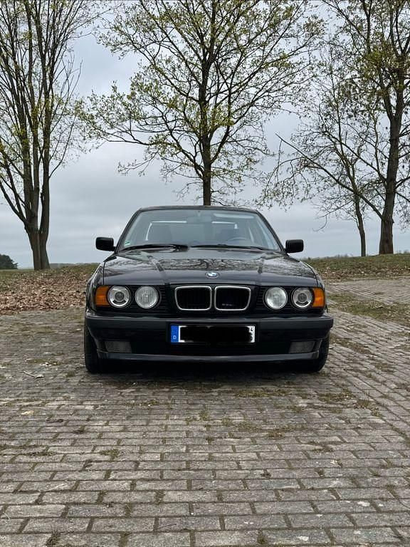 Second-hand BMW 525 Performance 192 CP (141 kW) 1994 Negru Berlinǎ