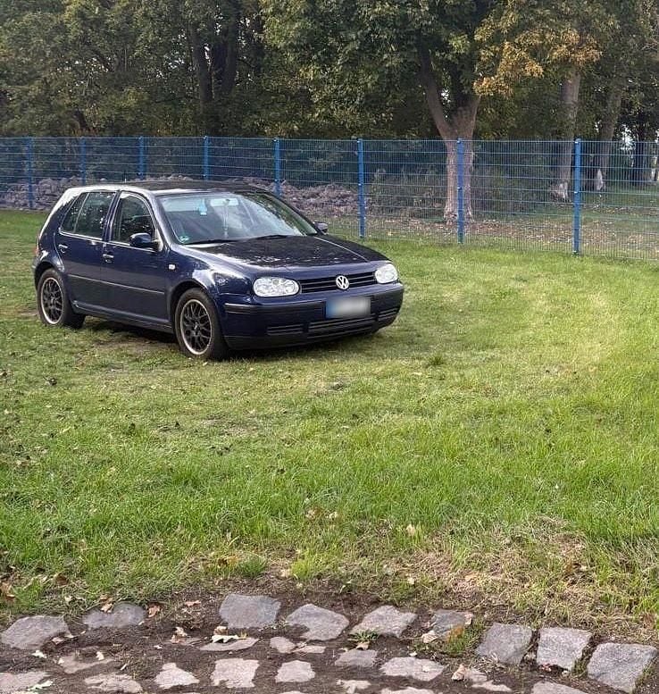 Gebraucht VW Golf IV Basis 75 PS (55 kW) 2001 Blau Limousine