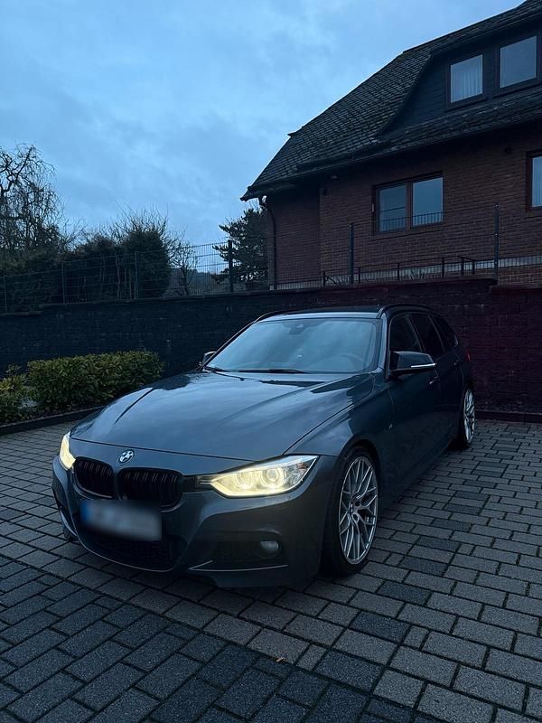 Grau Gebraucht 2015 BMW 325 M Sport Kombi | 16.499 € (Fairer Preis) - Bild 1/4