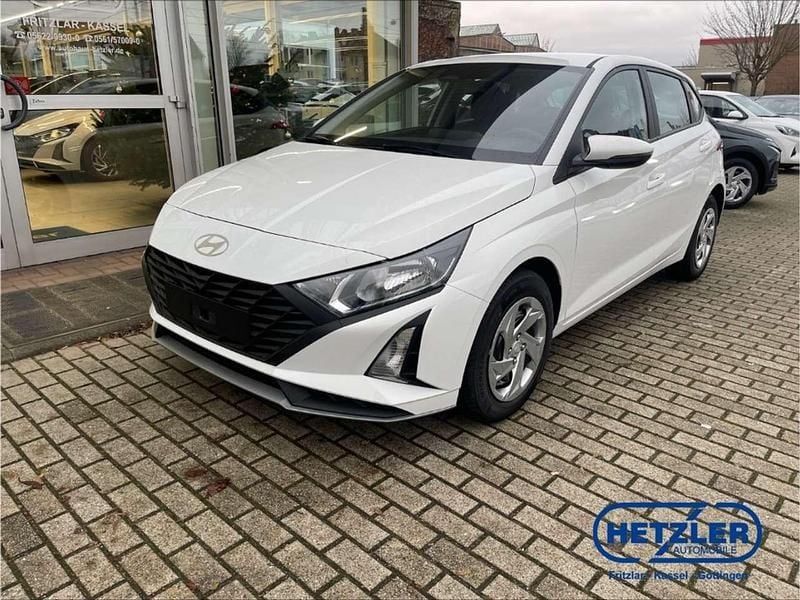 Atlas white / sol Neu 2024 Hyundai i20 Select Limousine | 19.490 € (Fairer Preis) - Bild 1/4