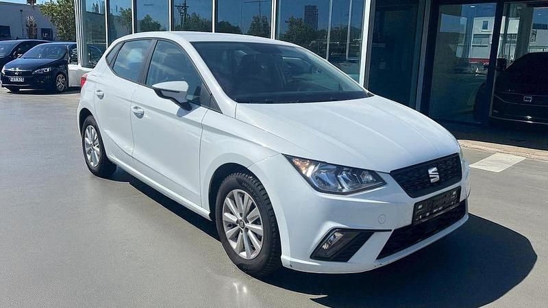 Weiß Gebraucht 2021 Seat Ibiza Limousine | 6.900 € (Superpreis) - Bild 1/4
