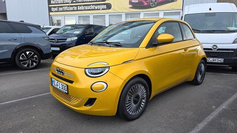 Neu Fiat 500 65 PS (47 kW) 2026 Gelb Kleinwagen