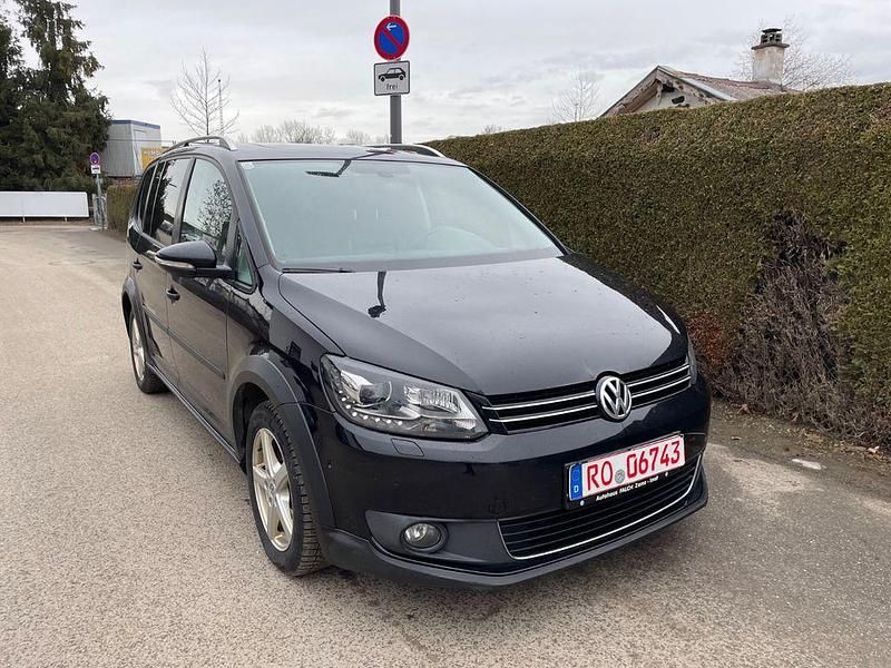 Gebraucht VW Touran Cross 140 PS (102 kW) 2011 Schwarz Van / Kleinbus