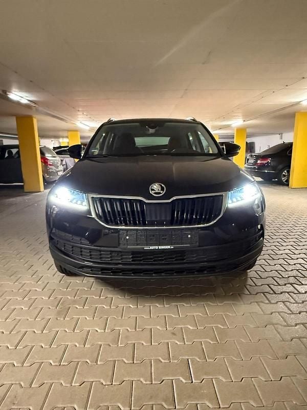 Schwarz Gebraucht 2019 Skoda Karoq Soleil SUV | 17.500 € (Superpreis) - Bild 1/4